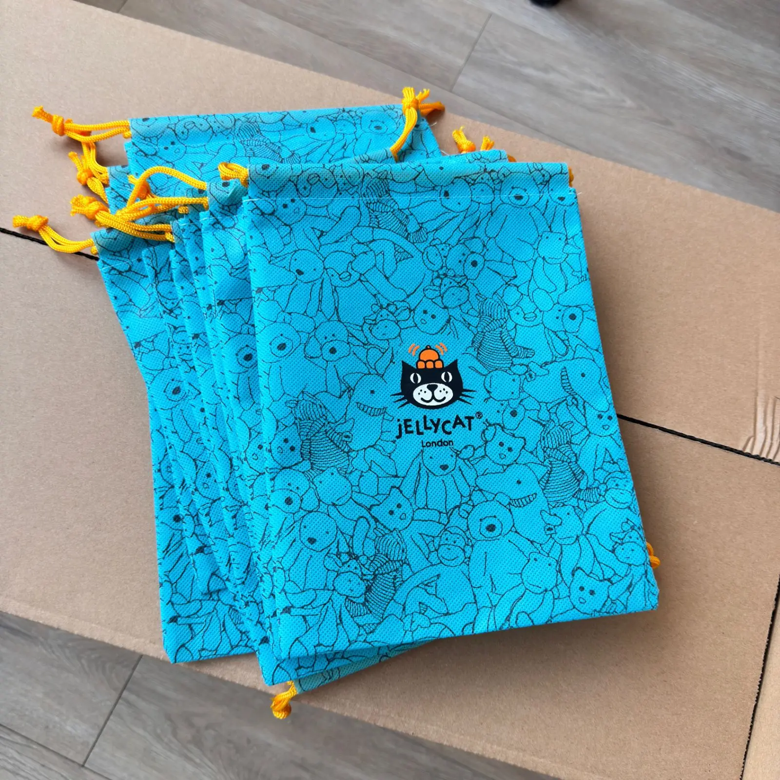 Tas Kain Non Woven Biru Kawaii - Anime Merchandise Bag ulasan dan harga